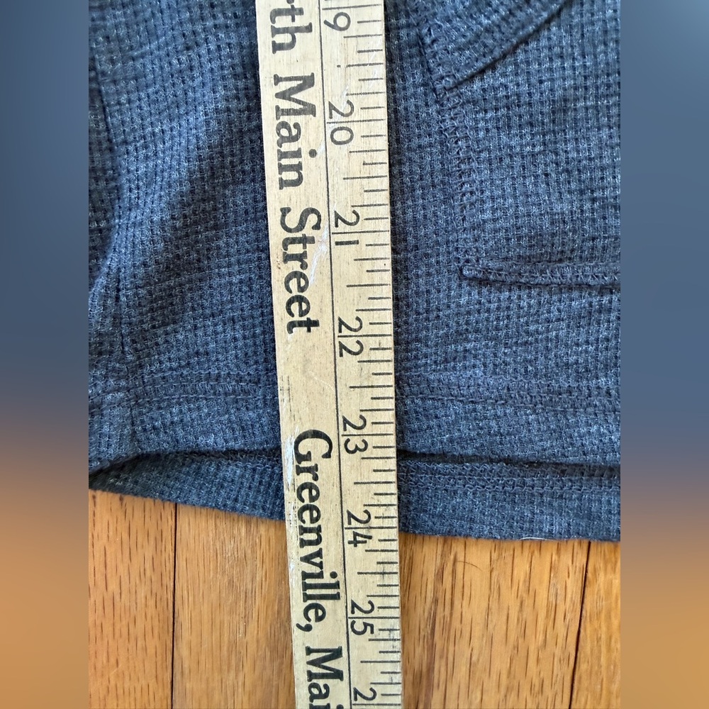 Pawprint Waffle Lightweight Hooded Top with Kangaroo Pocket ~ Long Sleeve Gray - Picture 7 of 7